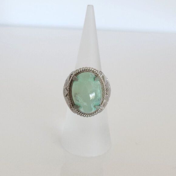 Green Chalcedony Engraved Ring Size 7 - Picture 7 of 11